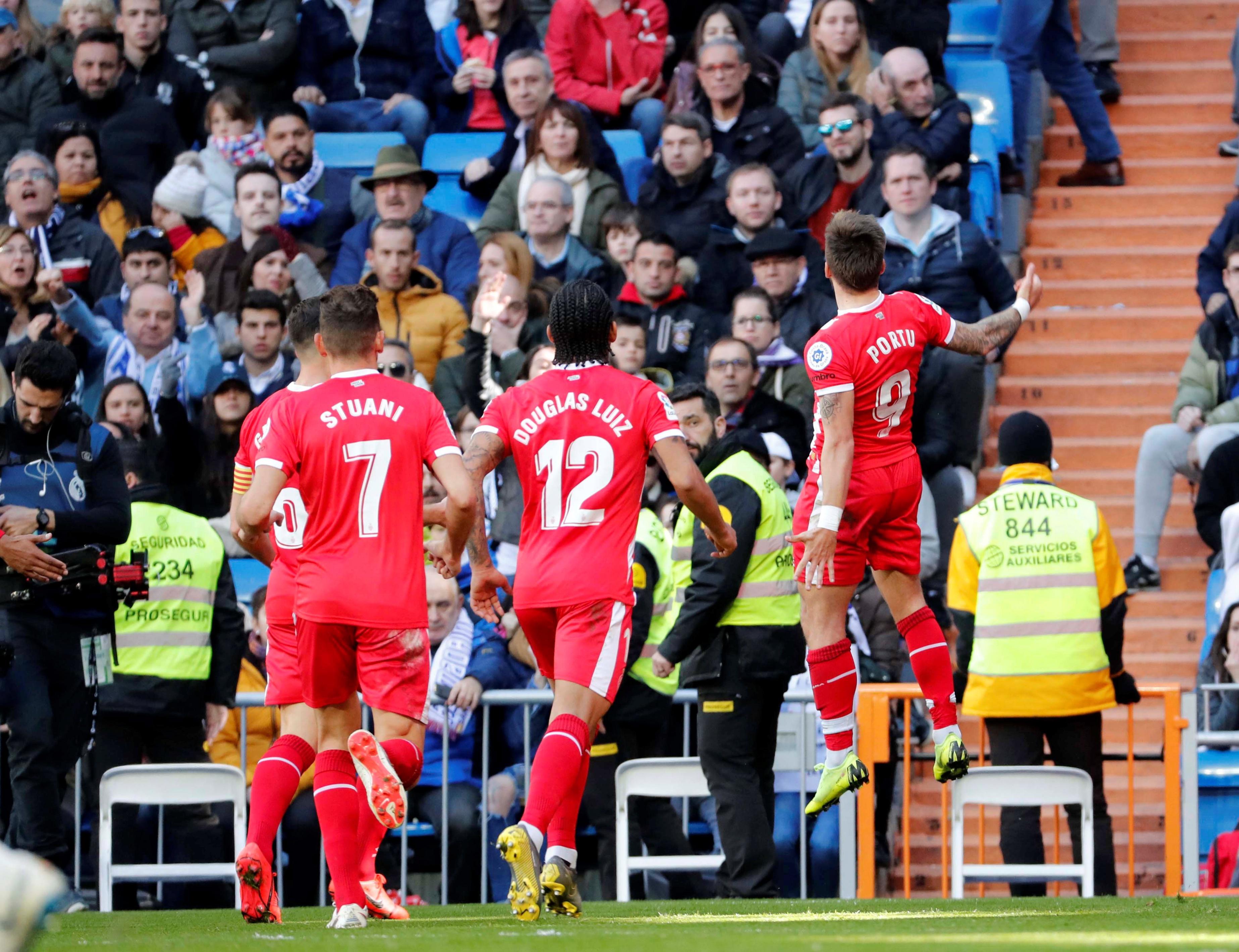 率先通过一 率先通过一